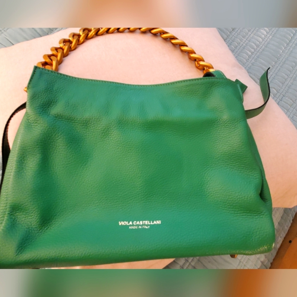 Viola Castellani genuine leather purse w Chunky chain